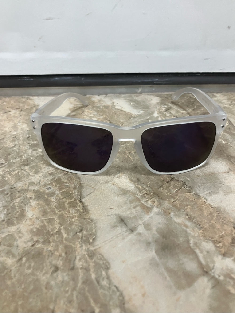 Oakley Holbrook Sunglasses Style -  OO9102 Clear Frame violet iridium
